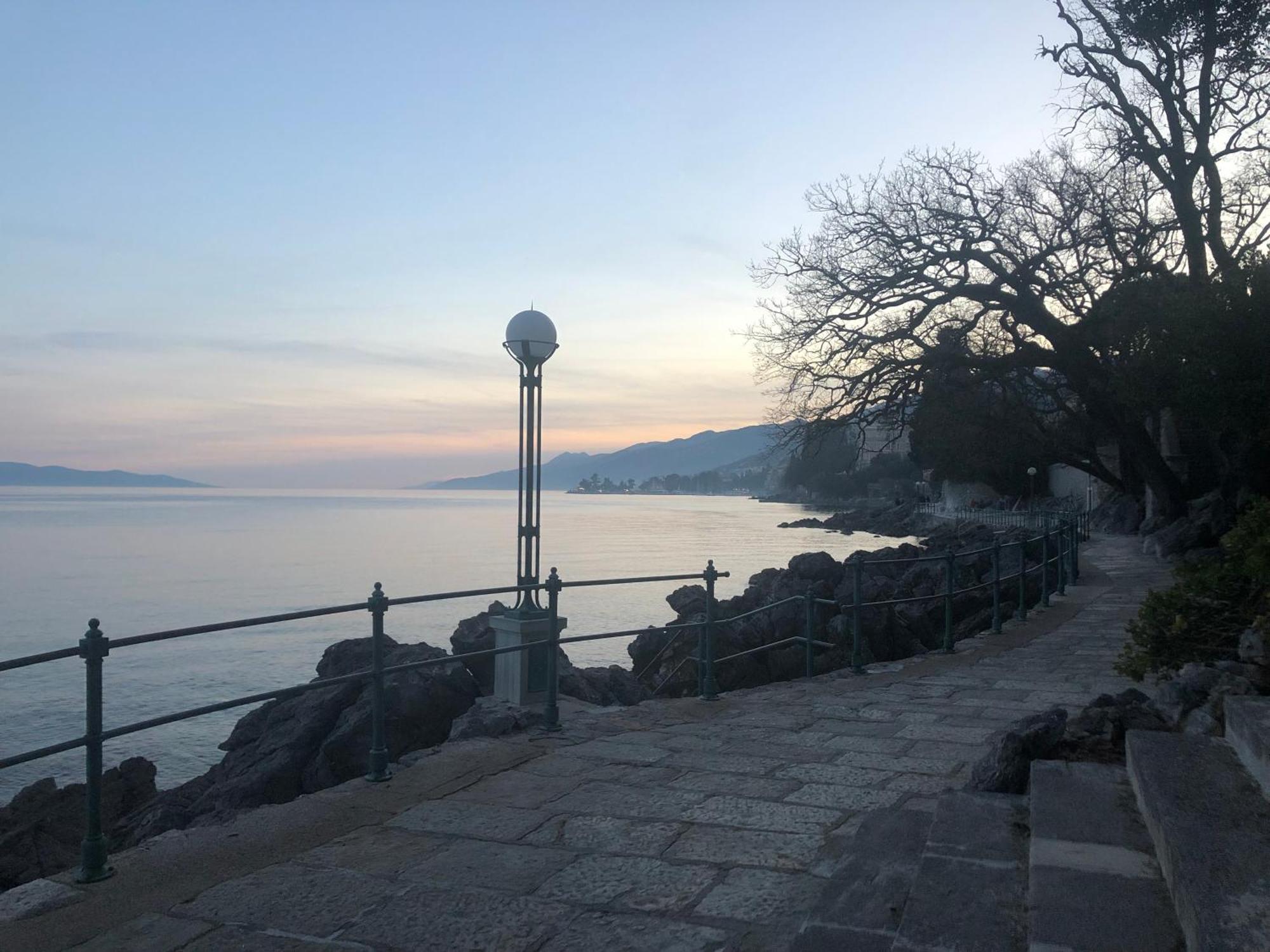 Artspace Location-Opatija-3 Bedroom House With Rooftop Garden By Beach ภายนอก รูปภาพ